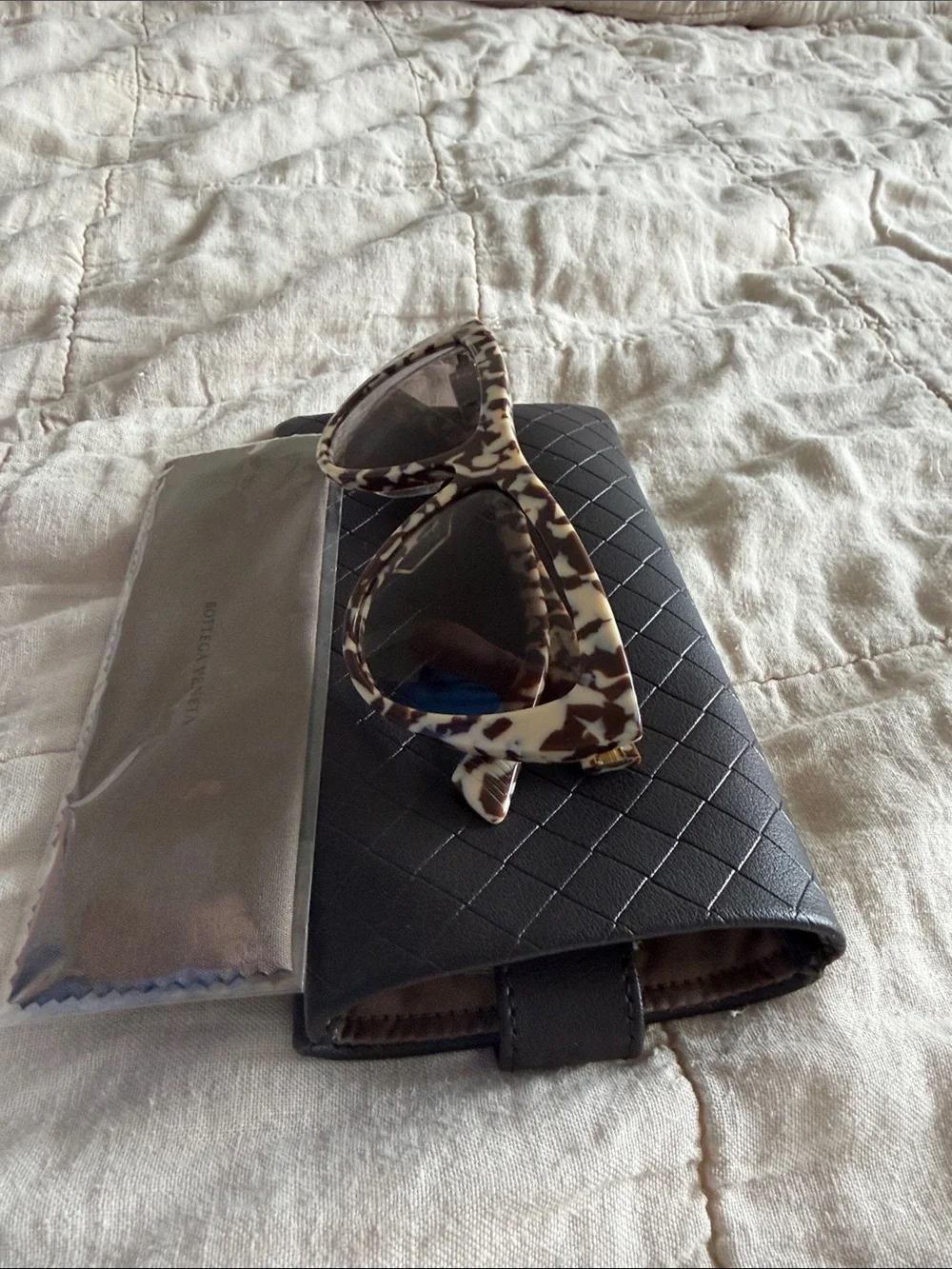 Bottega Veneta Tortoiseshell Cat-Eye Sunglasses - Brown & Cream